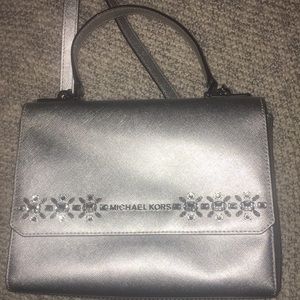 Micheal Kors Sivler handbag